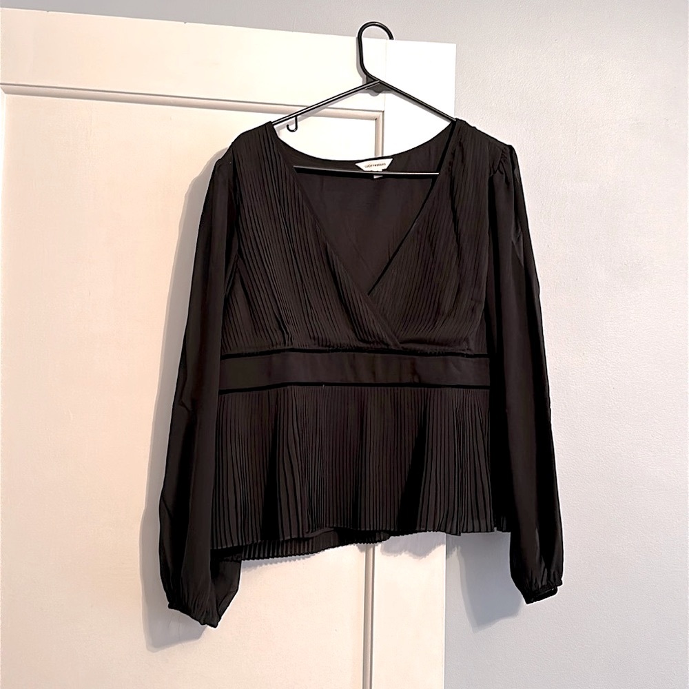 NWOT Lucky Brand Long Sleeve Pleated Top 🖤